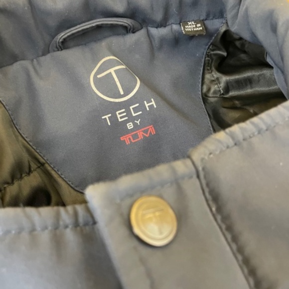 Tumi Heavy Technical Jacket - Like New - Picture 7 of 10